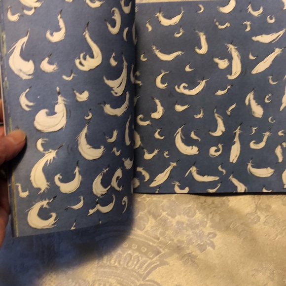 THE CATERPILLOW FIGHT by Sam McBratney - SCHOLASTIC CHILDREN BOOK - #263 - Picture 9 of 9